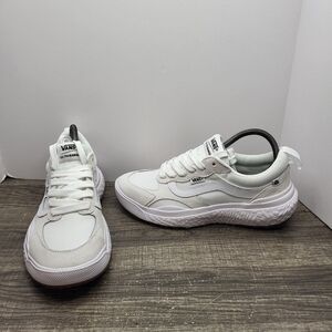 VANS UltraRange Neo VR3 MTE Surf Essentials - White Men's Size 7.5 Wms 9